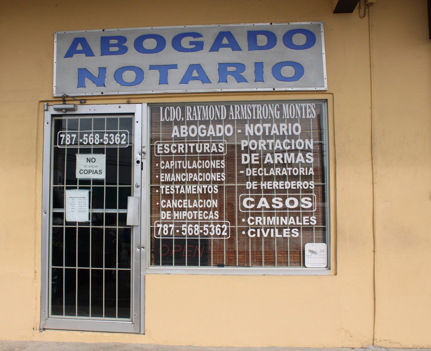 Oficina del Lcdo. Raymond Armstrong Montes, abogado y notario, en la Carr. 114 en Mayagüez